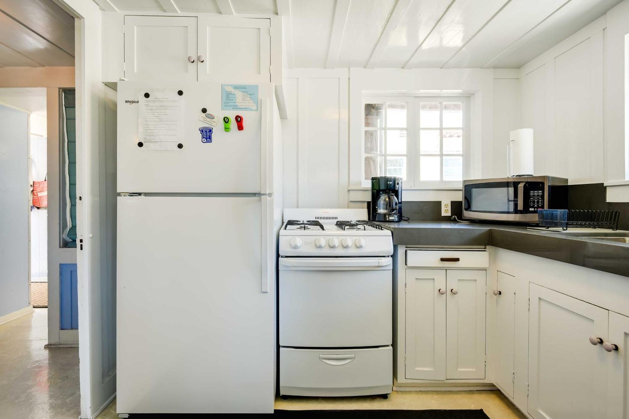 Charming Catalina Gem With Deck Walk To The Beach! Avalon Exteriör bild